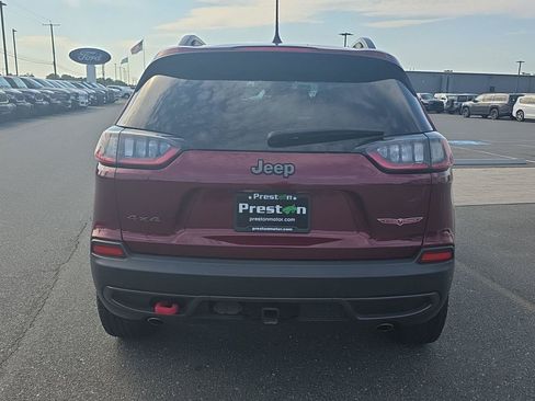 Used 2019 Jeep Cherokee Trailhawk w/ Comfort/Convenience Group AWD/4WD image 7