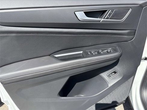 New 2026 Volkswagen Atlas Cross Sport SEL R-Line image 14