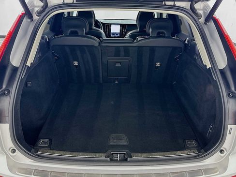 Used 2023 Volvo XC60 B5 Ultimate AWD/4WD image 25