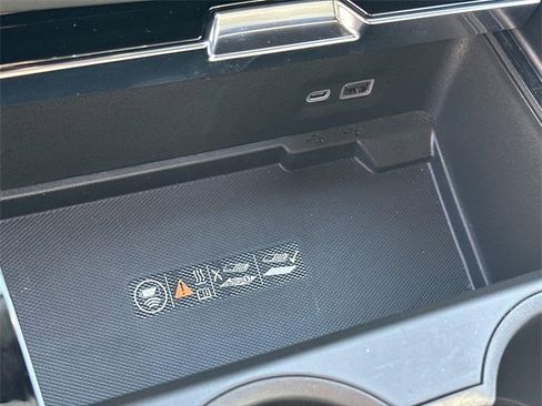 Used 2025 GMC Yukon XL Denali image 38