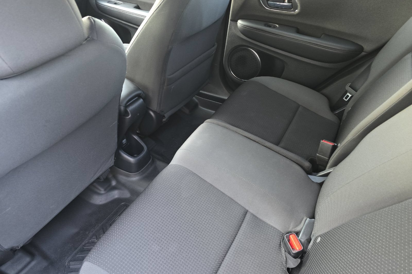 Used 2022 Honda HR-V EX image 9