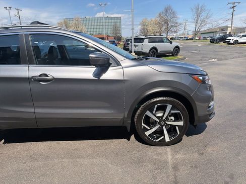 Used 2022 Nissan Rogue Sport SL AWD/4WD image 6