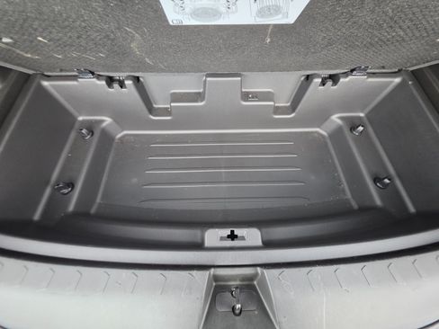 Used 2022 Chevrolet Traverse LS AWD/4WD image 20