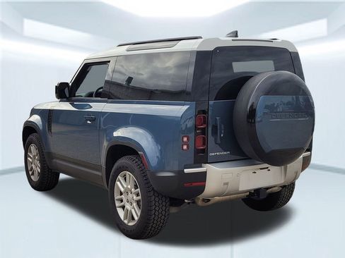 Used 2025 Land Rover Defender 90 S image 4