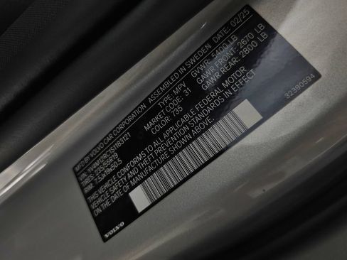 Certified 2025 Volvo XC60 B5 Plus AWD/4WD image 34