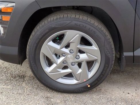 New 2026 Hyundai Kona SE image 11