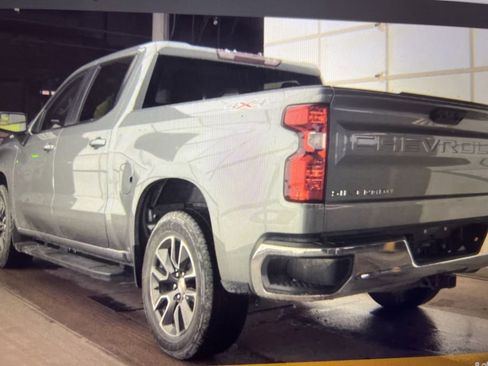 Used 2023 Chevrolet Silverado 1500 LT image 7