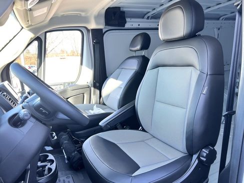 Used 2023 RAM ProMaster 2500 image 18