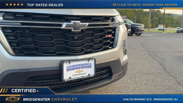 Used 2023 Chevrolet Traverse RS AWD/4WD image 2
