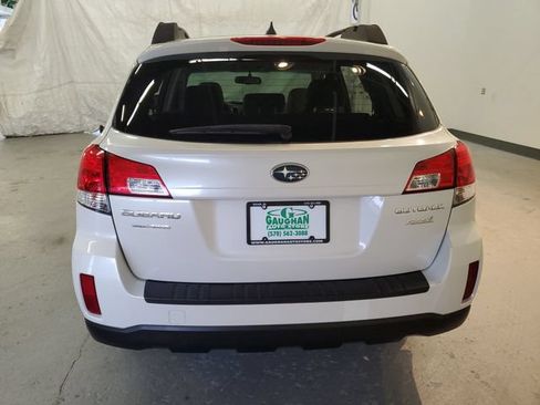 Used 2014 Subaru Outback 2.5i Premium AWD/4WD image 5