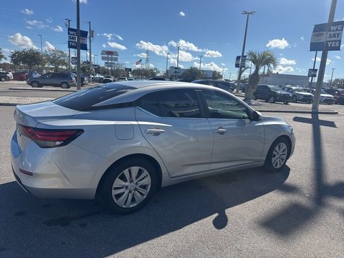 Used 2023 Nissan Sentra S image 6