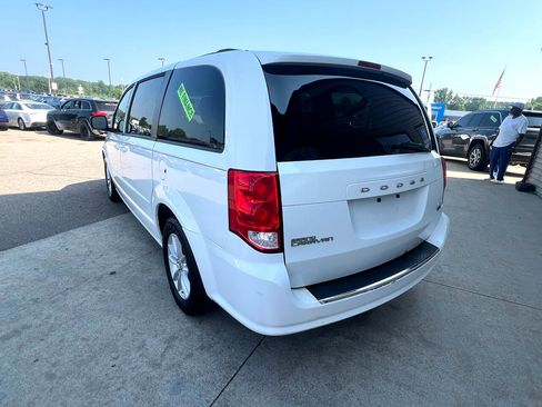 Used 2014 Dodge Grand Caravan SXT image 7