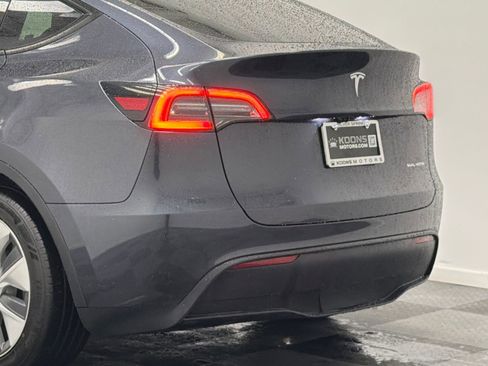 Used 2024 Tesla Model Y Long Range image 7