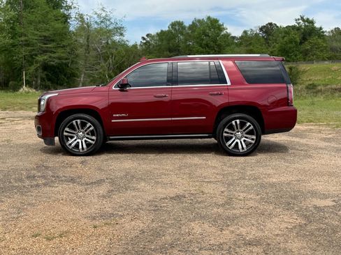 Used 2017 GMC Yukon Denali w/ Open Road Package image 2