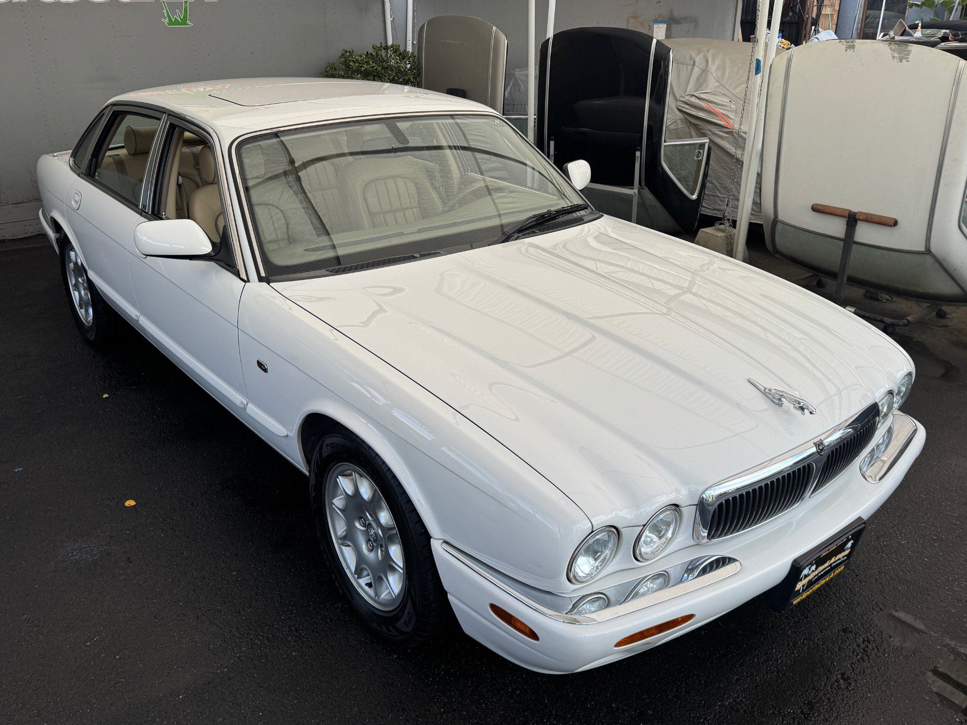 Used 2001 Jaguar XJ8 RWD image 5