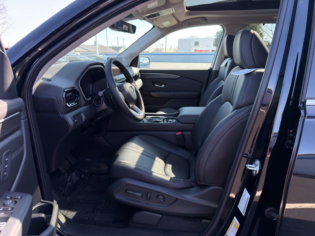 New 2026 Honda Pilot Touring image 18