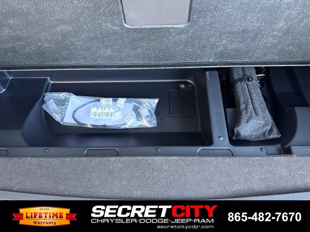 Used 2024 Lincoln Navigator L Reserve AWD/4WD image 24