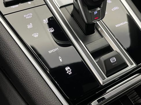 Used 2023 Porsche Panamera image 17