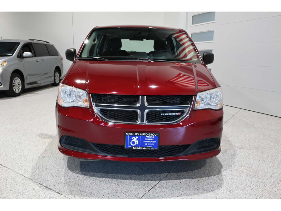 Used 2015 Dodge Grand Caravan American Value Package FWD image 4