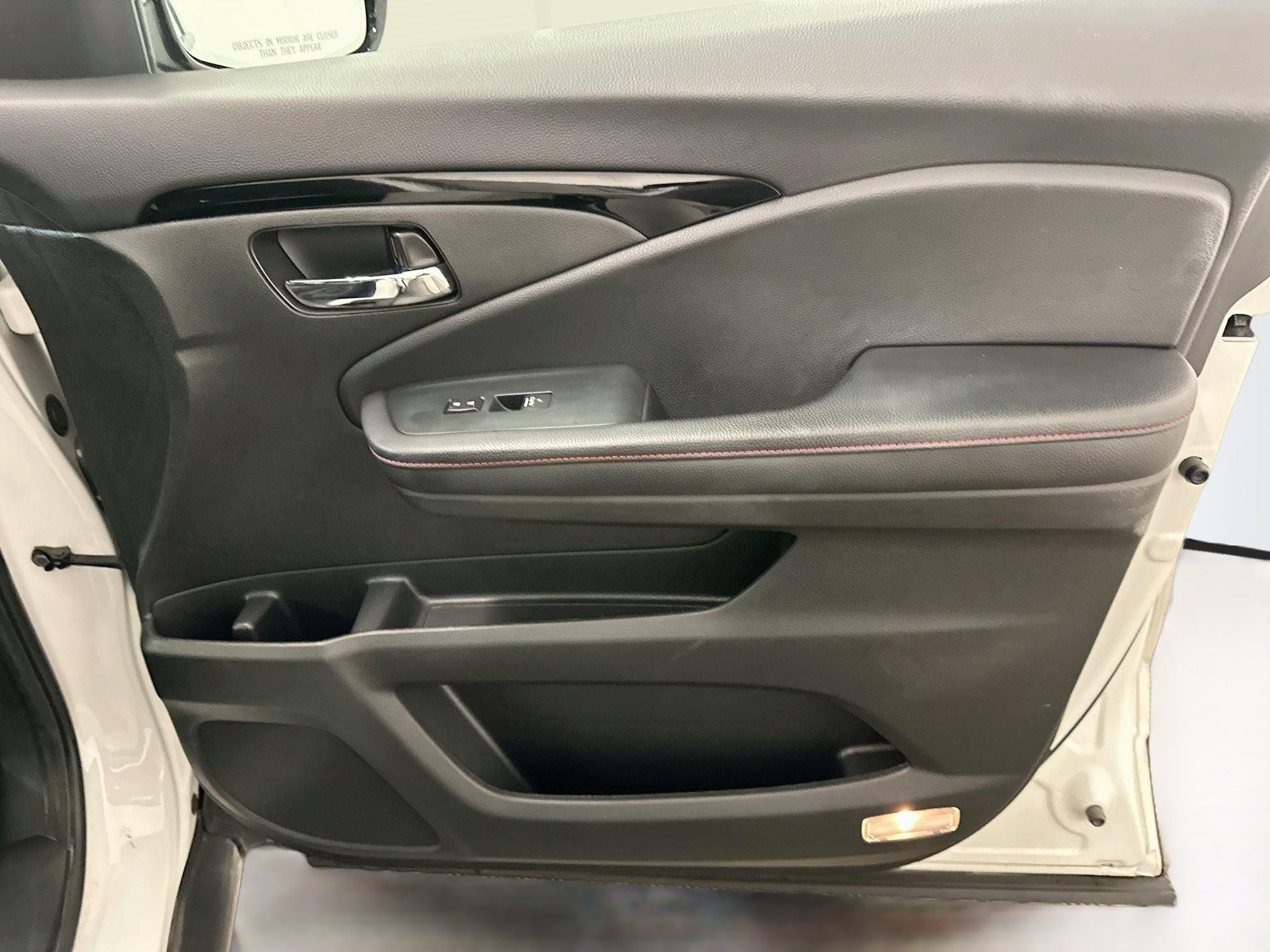 Used 2023 Honda Ridgeline Black Edition image 34