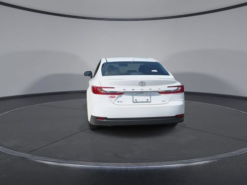 Used 2025 Toyota Camry LE w/ Convenience Package FWD image 7