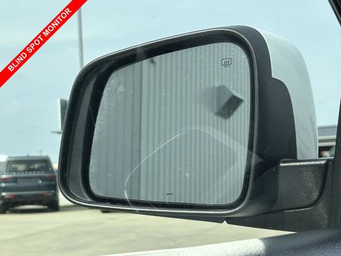 Used 2021 Jeep Grand Cherokee Laredo X image 7