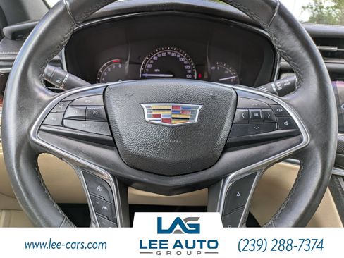 Used 2017 Cadillac XT5 Luxury w/ Driver Awareness Package FWD image 23