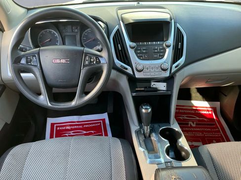 Used 2017 GMC Terrain SLE image 16