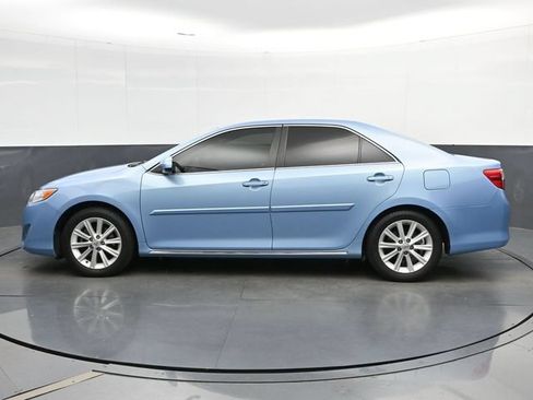 Used 2013 Toyota Camry XLE w/ Leather Pkg FWD image 5