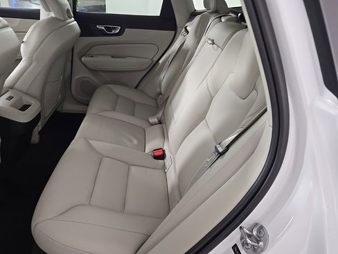 Certified 2023 Volvo XC60 B5 Plus w/ Climate Package image 17