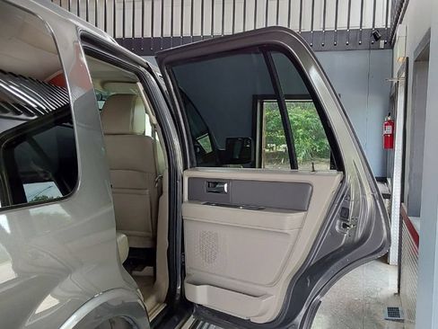 Used 2014 Ford Expedition XLT w/ Leather Seating Package AWD/4WD image 16