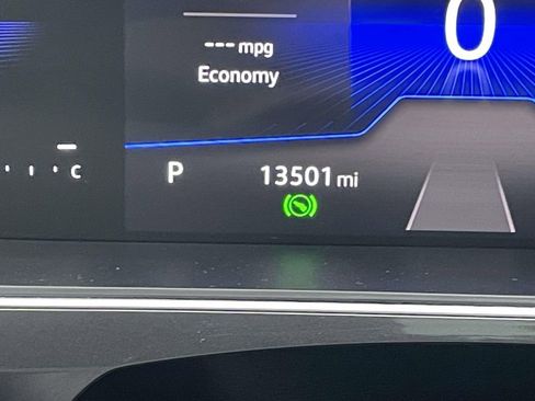 Used 2024 Volkswagen Tiguan SE R-Line w/ MDO Package, Three-Row image 38