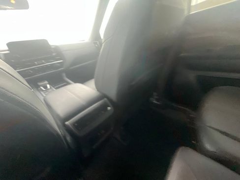 Used 2025 Nissan Pathfinder SL AWD/4WD image 15