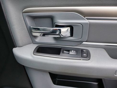 Used 2018 RAM 1500 Big Horn AWD/4WD image 44