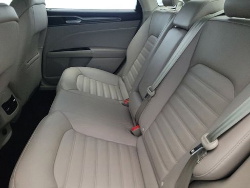 Used 2018 Ford Fusion SE w/ Fusion SE Technology Package AWD/4WD image 18