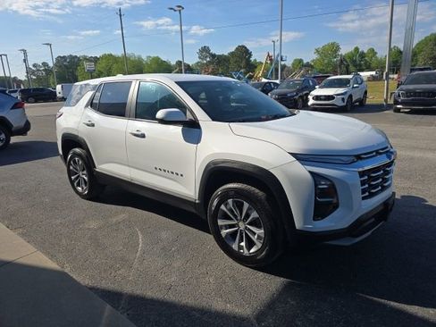 Used 2025 Chevrolet Equinox LT FWD image 7