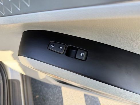Certified 2025 Kia Soul LX image 30