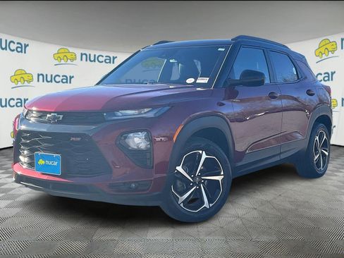 Used 2023 Chevrolet TrailBlazer RS w/ Sun and Liftgate Package image 3