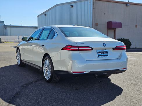New 2025 BMW 530i xDrive image 4