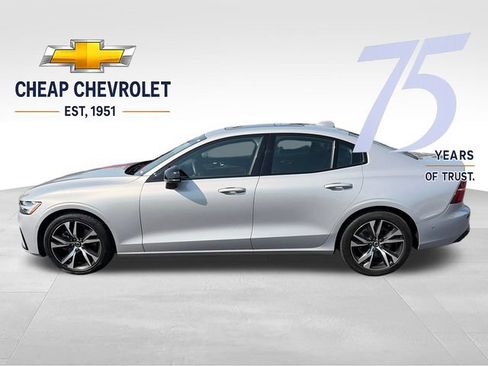 Used 2024 Volvo S60 B5 Plus FWD image 2