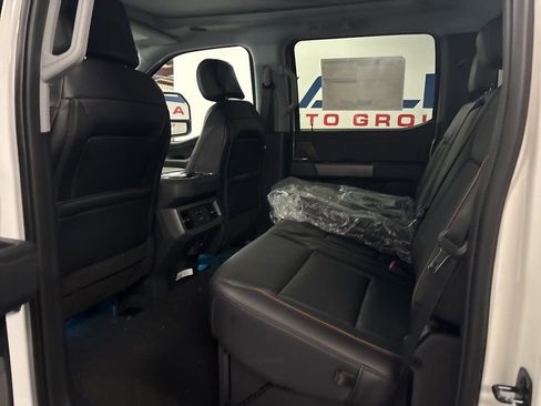 New 2026 Ford F250 Lariat w/ Black Appearance Package image 31