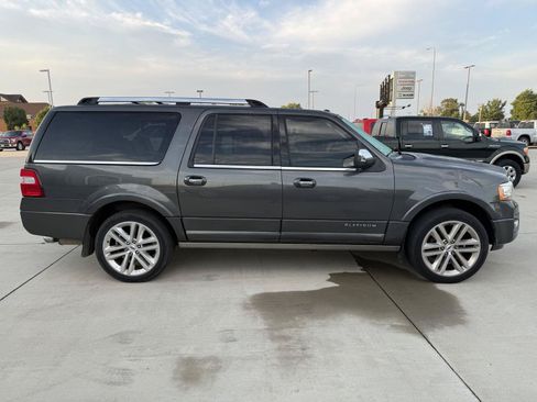 Used 2015 Ford Expedition EL Platinum AWD/4WD image 2