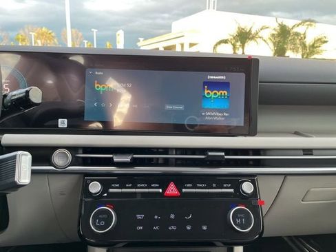 New 2026 Hyundai Tucson Blue SE image 14