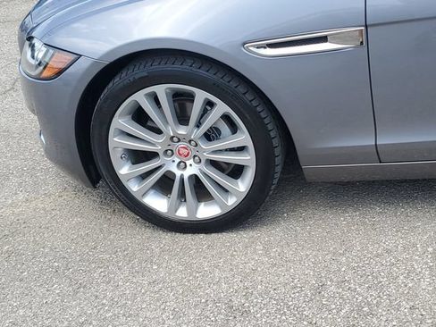 Used 2020 Jaguar XF Prestige AWD/4WD image 8