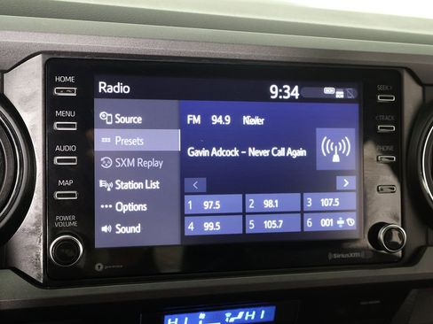 Used 2022 Toyota Tacoma TRD Sport w/ Technology Package image 42