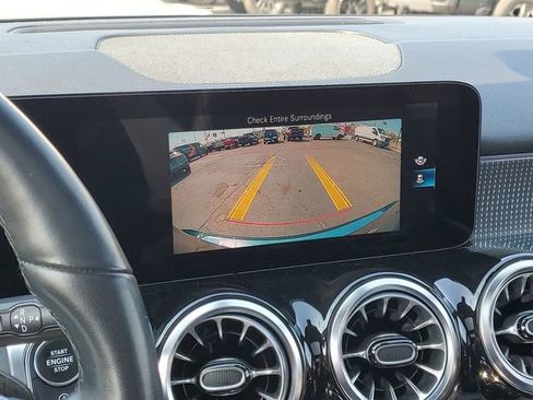 Used 2022 Mercedes-Benz GLB 250 4MATIC image 14