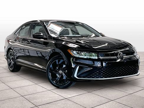 New 2026 Volkswagen Jetta SE FWD image 2