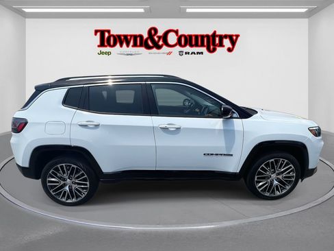 Certified 2022 Jeep Compass Limited w/ Elite Group image 7
