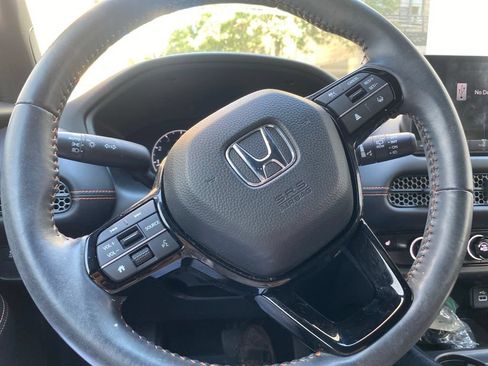 Used 2024 Honda HR-V Sport image 4