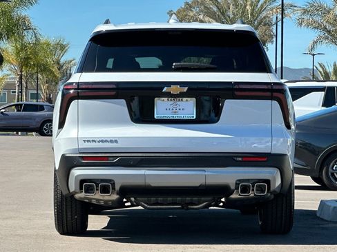 New 2026 Chevrolet Traverse LT w/ Enhanced Driving Package image 5